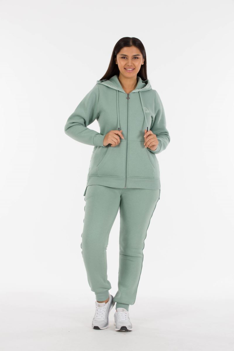 THREE YARN  TRACKSUIT