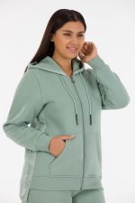 THREE YARN  TRACKSUIT