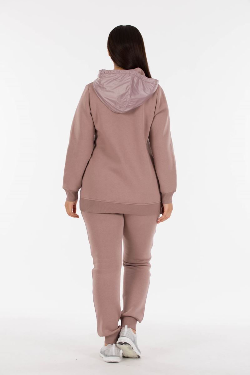 THREE YARN  TRACKSUIT