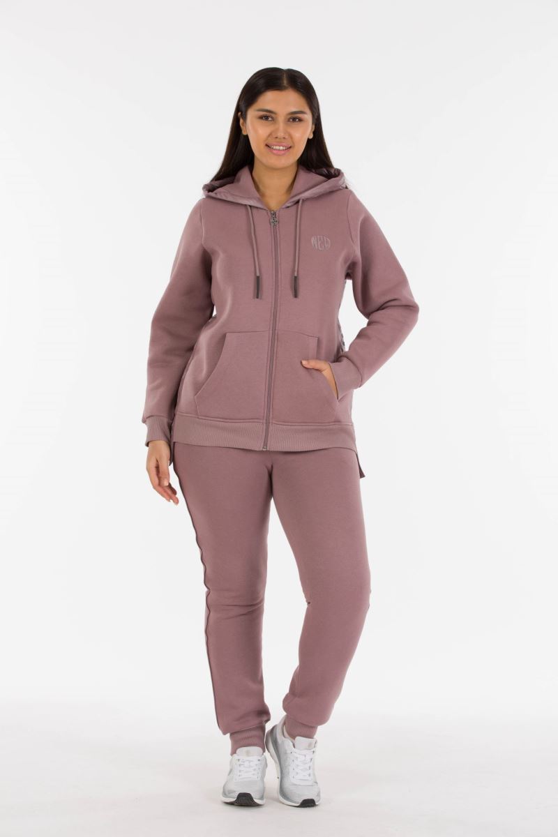 THREE YARN  TRACKSUIT