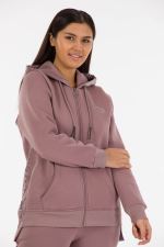 THREE YARN  TRACKSUIT