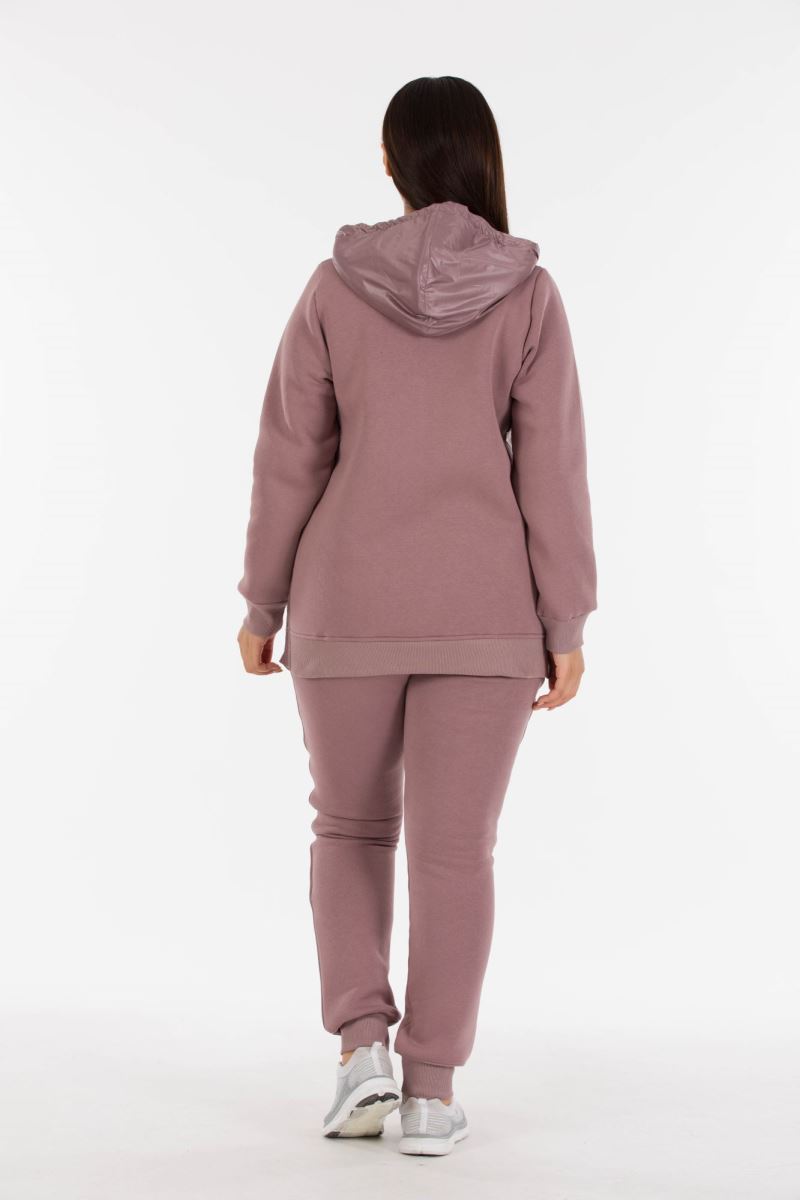 THREE YARN  TRACKSUIT
