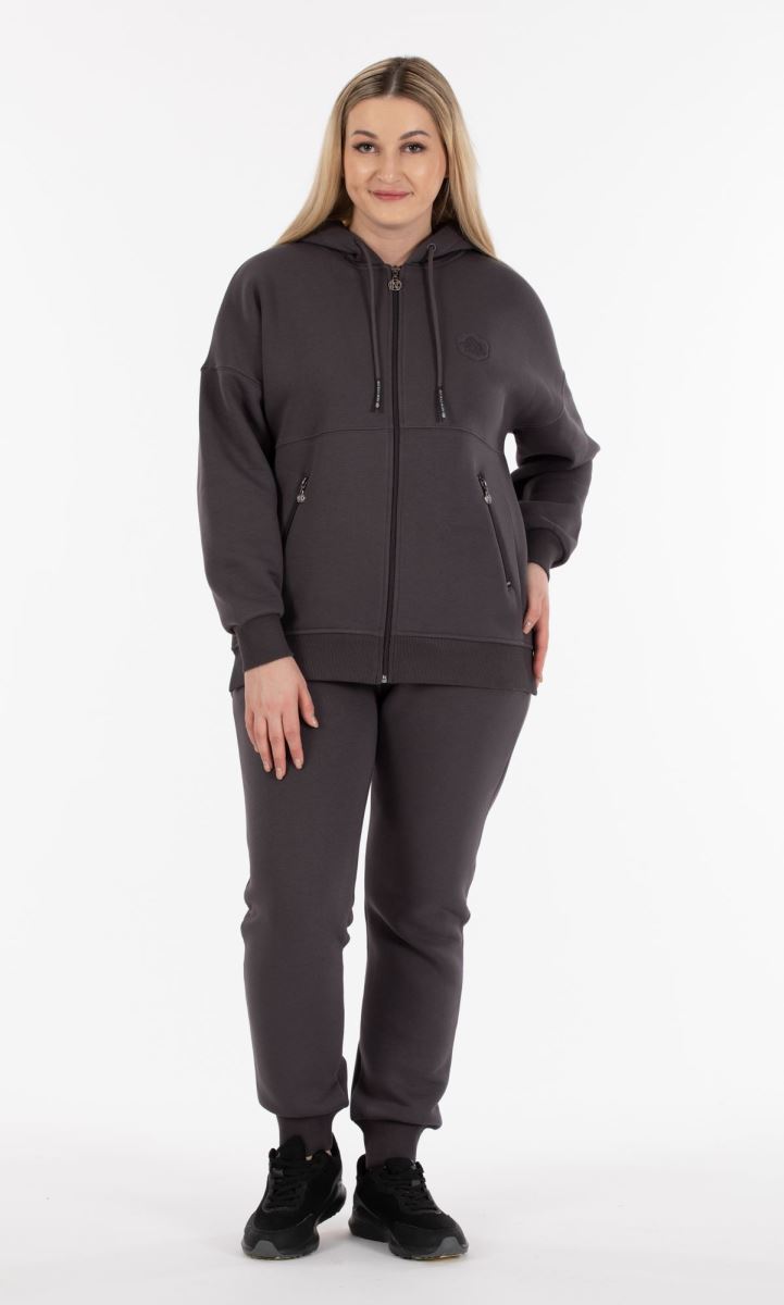 THREE YARN  TRACKSUIT