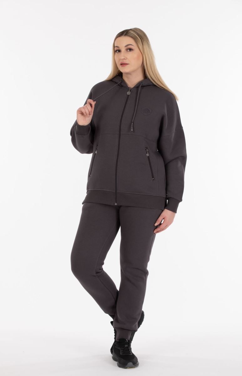 THREE YARN  TRACKSUIT