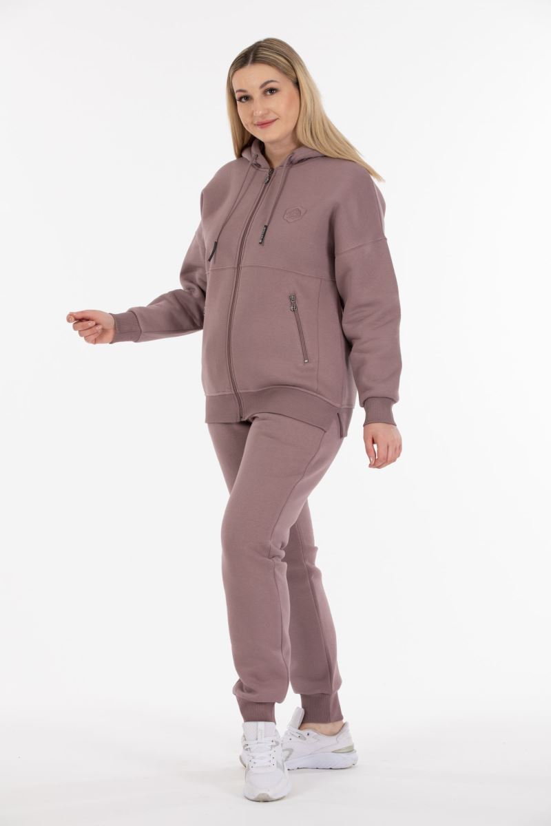 THREE YARN  TRACKSUIT