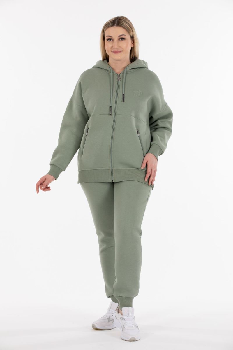 THREE YARN  TRACKSUIT