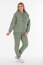 THREE YARN  TRACKSUIT