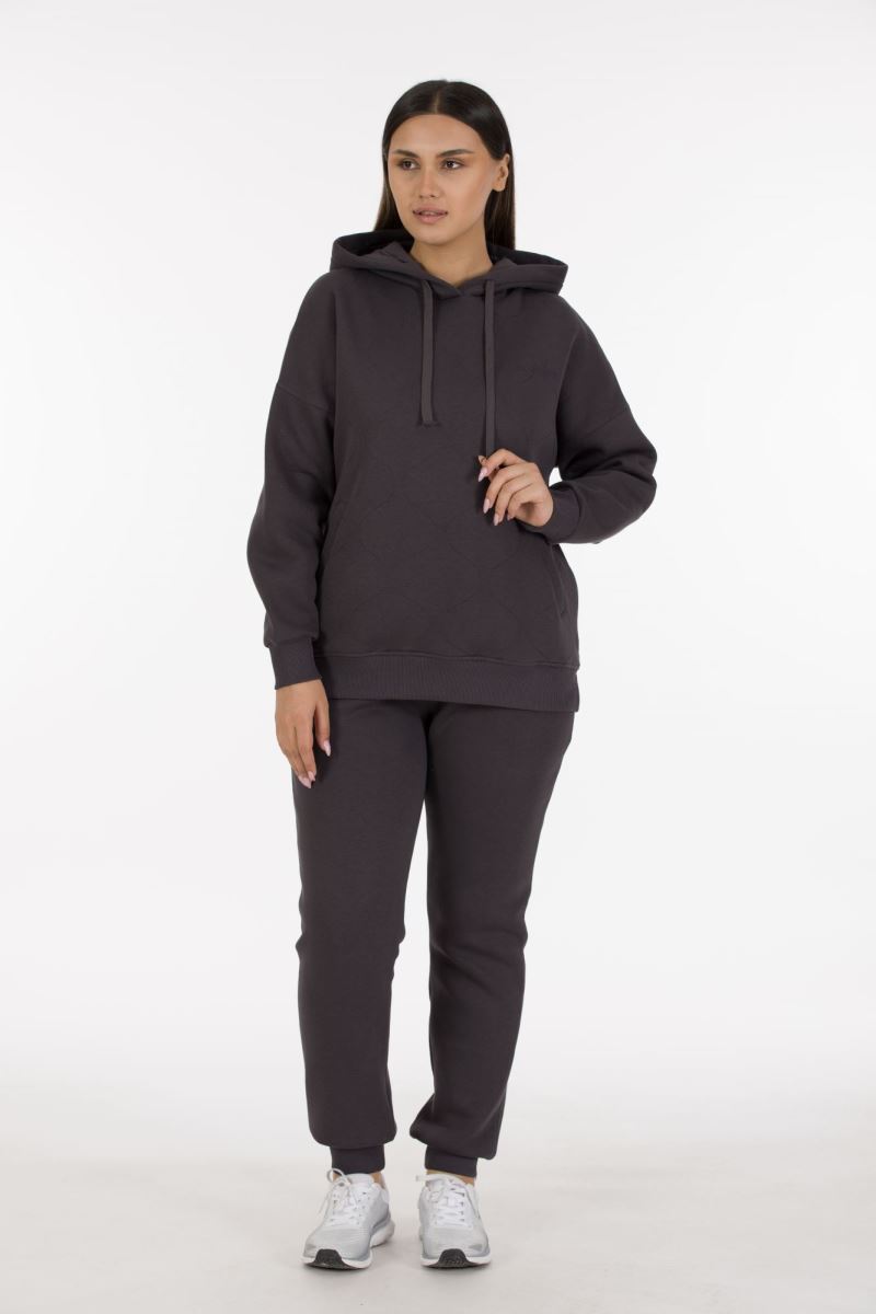 THREE YARN  TRACKSUIT