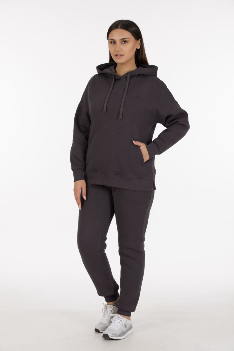 THREE YARN  TRACKSUIT