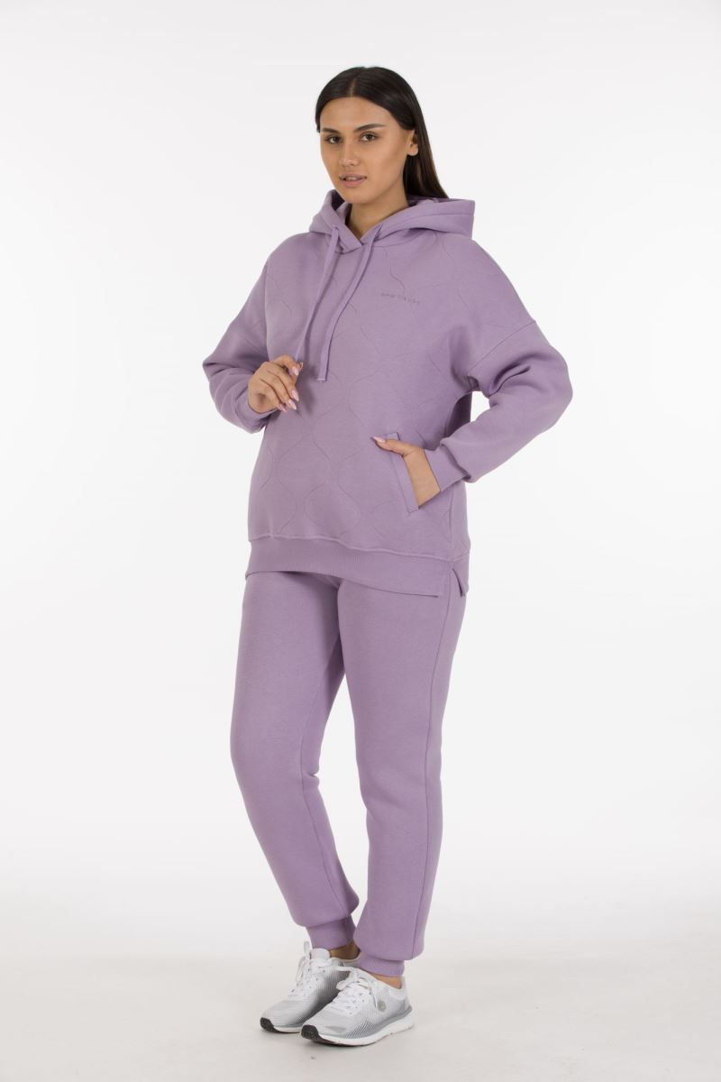 THREE YARN  TRACKSUIT