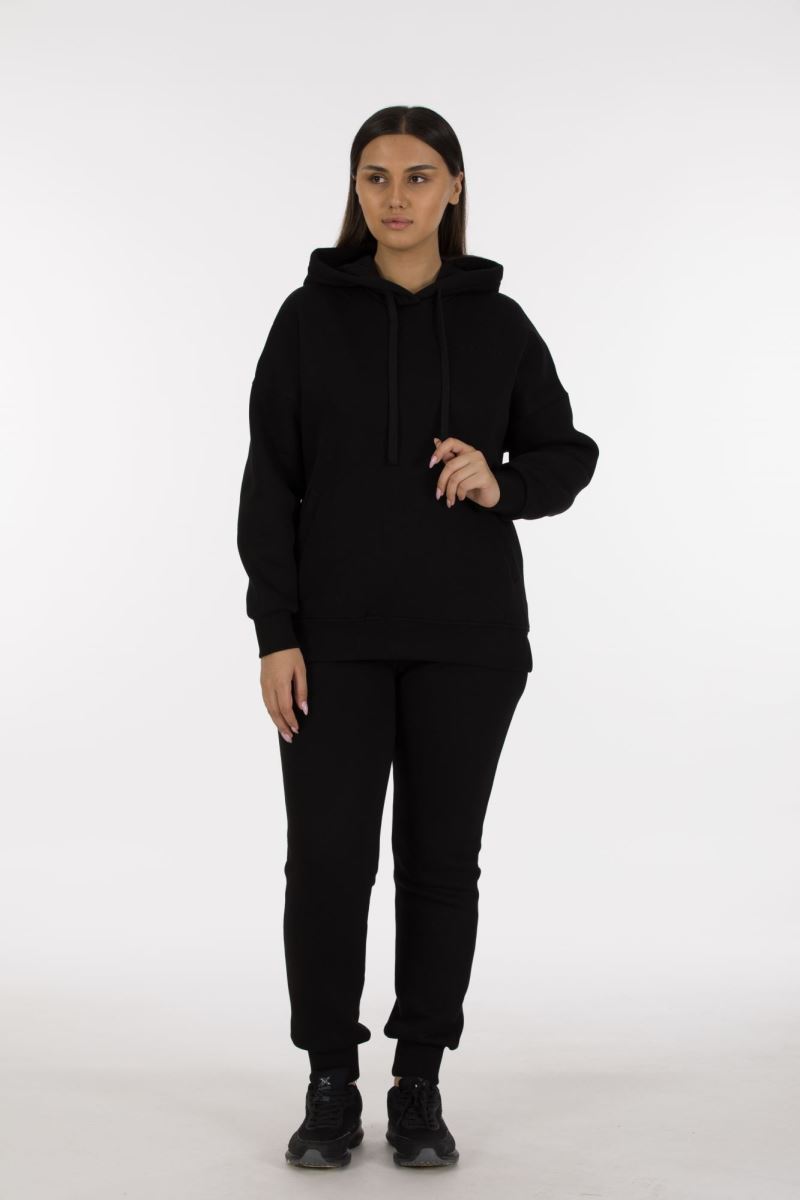 THREE YARN  TRACKSUIT