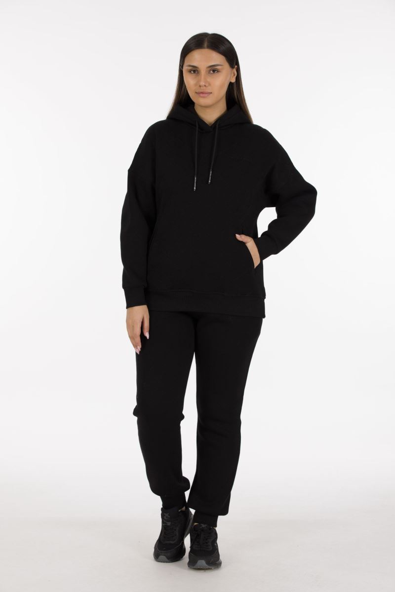 THREE YARN  TRACKSUIT