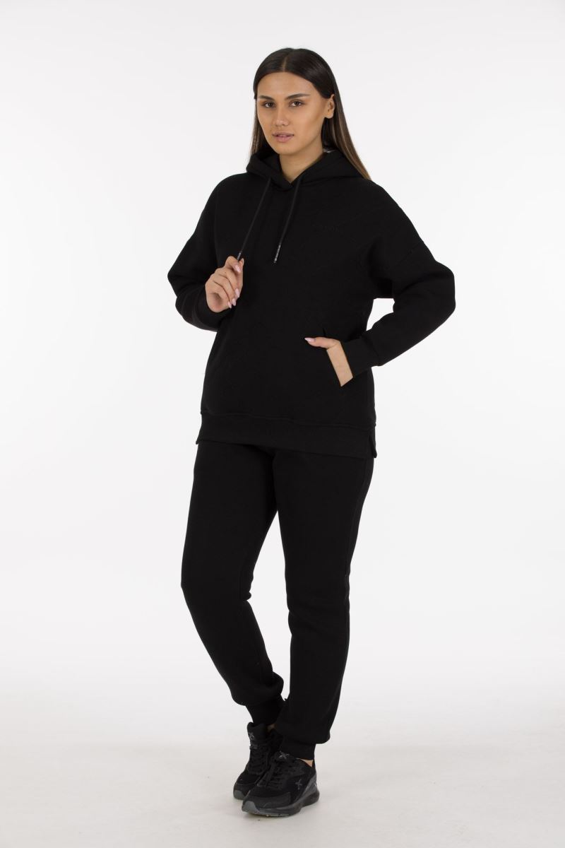 THREE YARN  TRACKSUIT