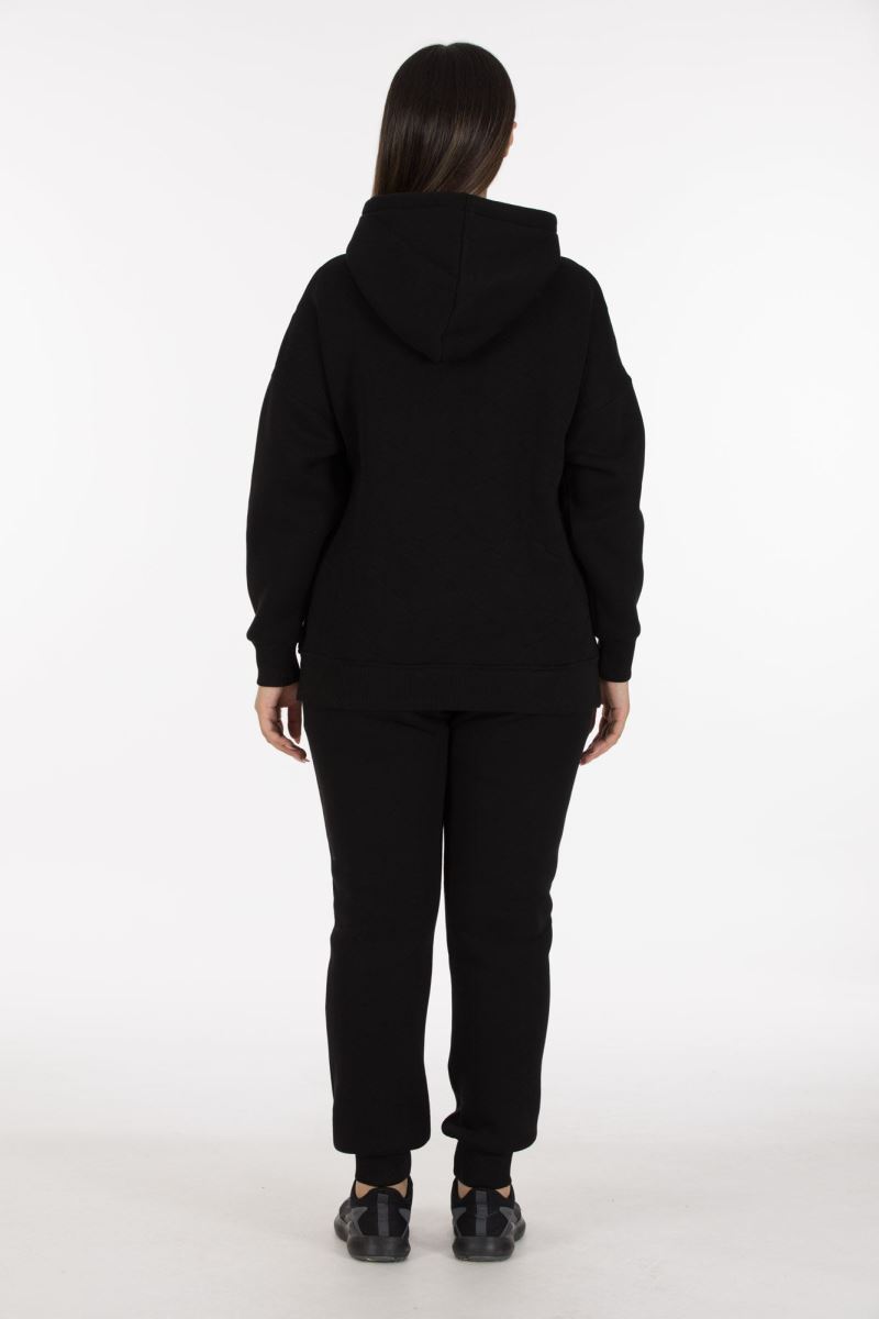 THREE YARN  TRACKSUIT