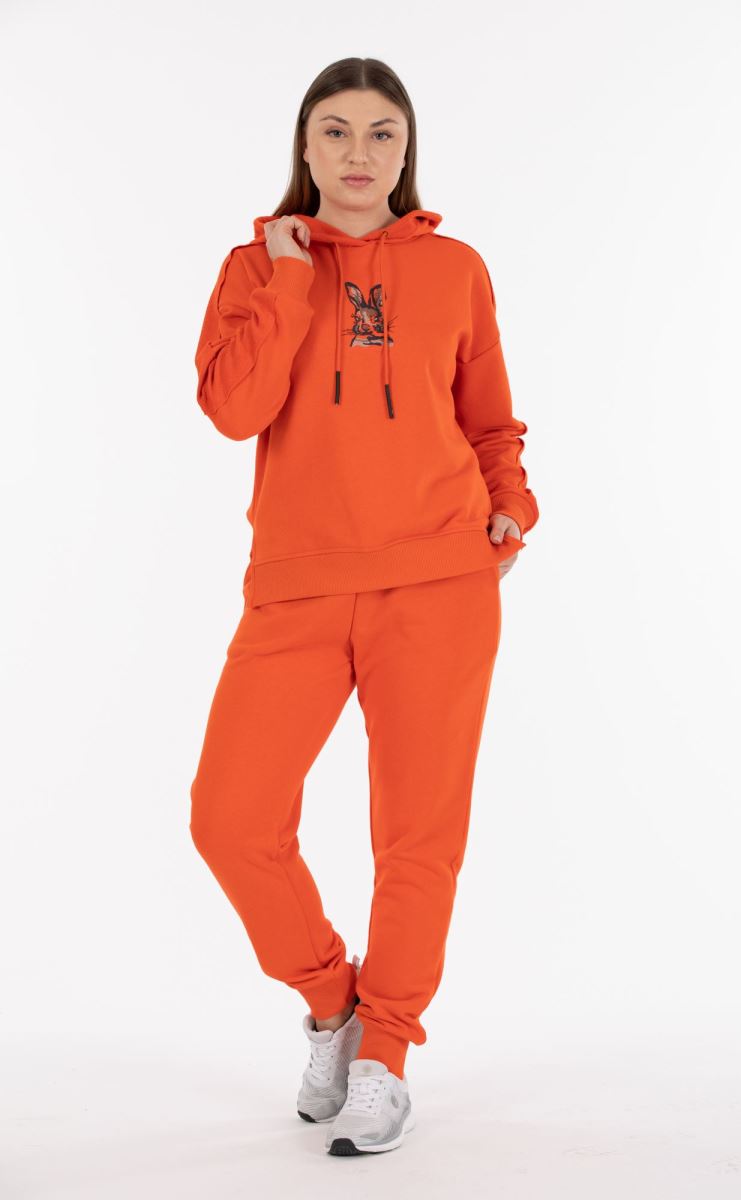 THREE YARN TRACKSUIT