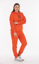 THREE YARN TRACKSUIT