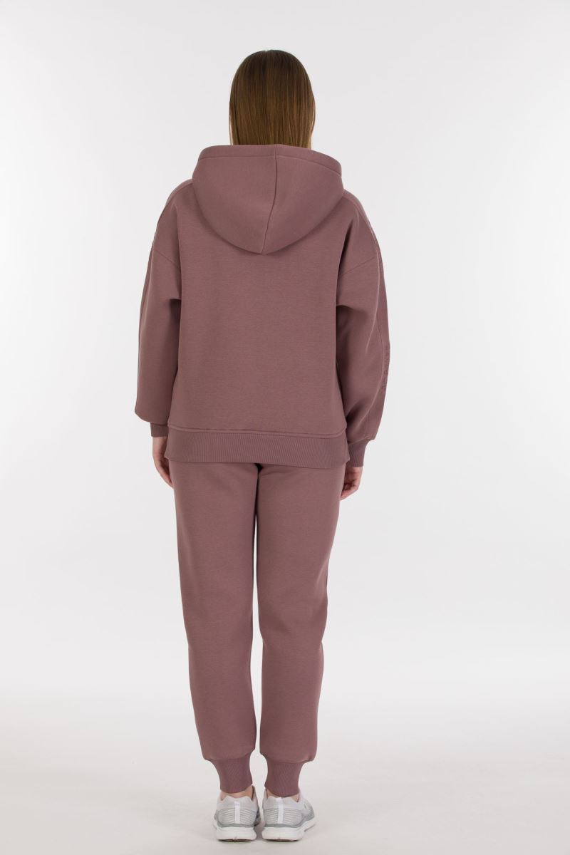 THREE YARN  TRACKSUIT