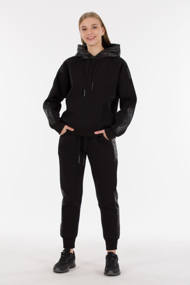 Three Yarn  Tracksuit 0