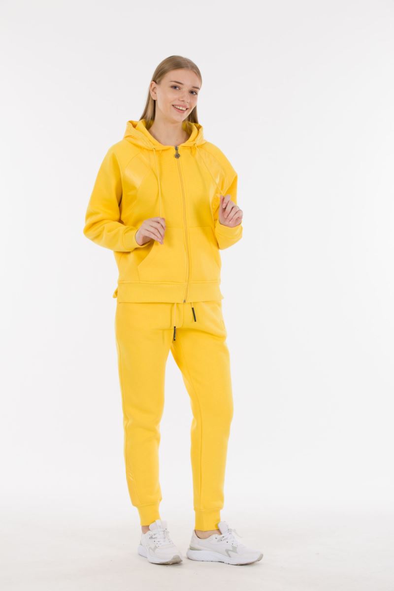 Three Yarn  Tracksuit 0