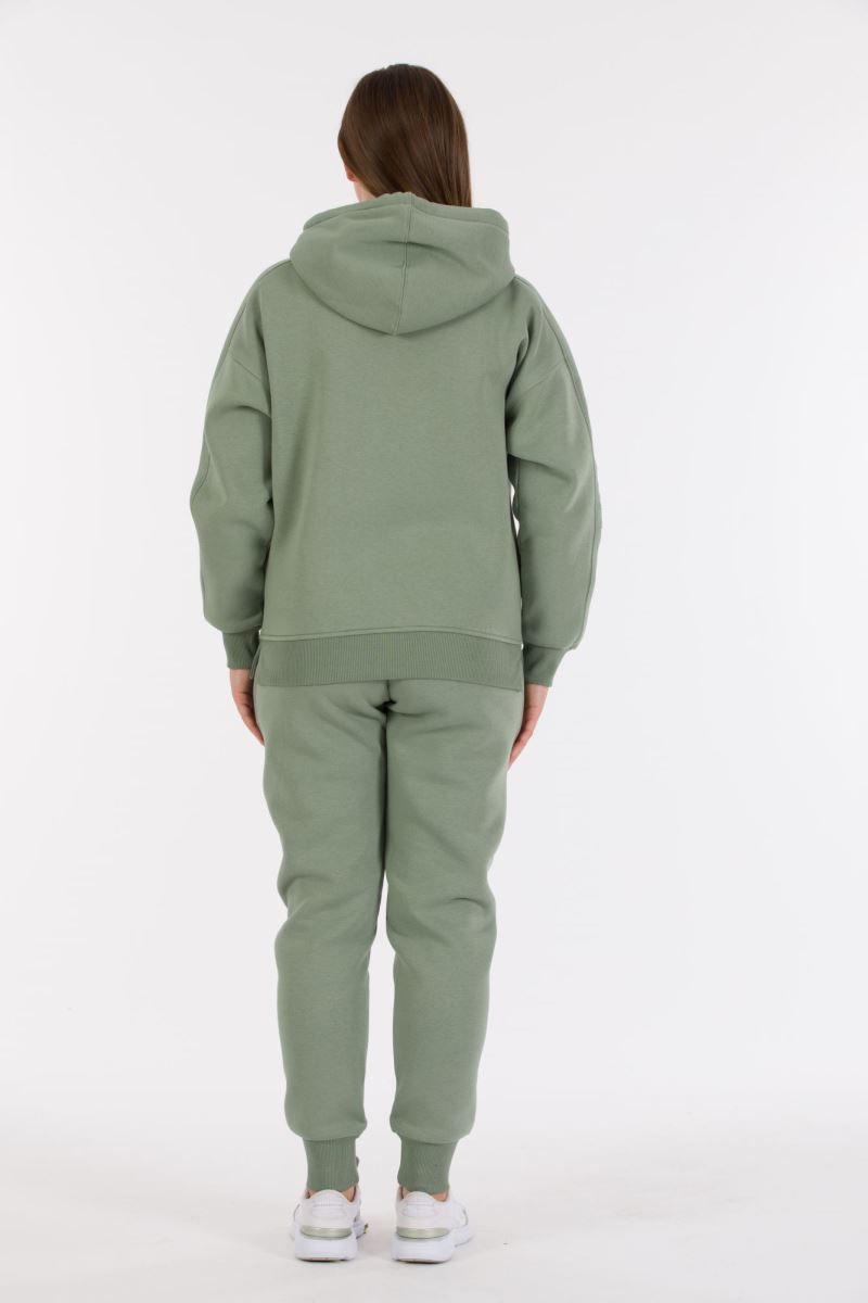 THREE YARN  TRACKSUIT