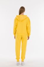 THREE YARN  TRACKSUIT