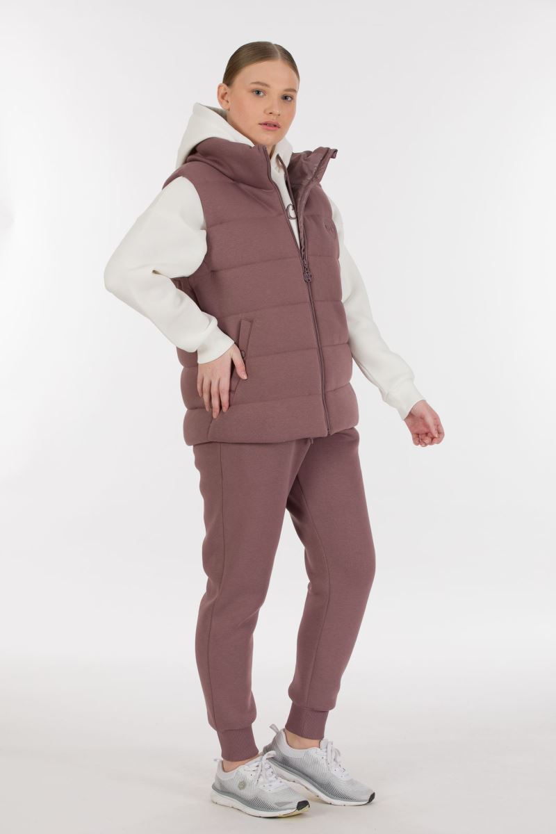 THREE YARN  TRACKSUIT