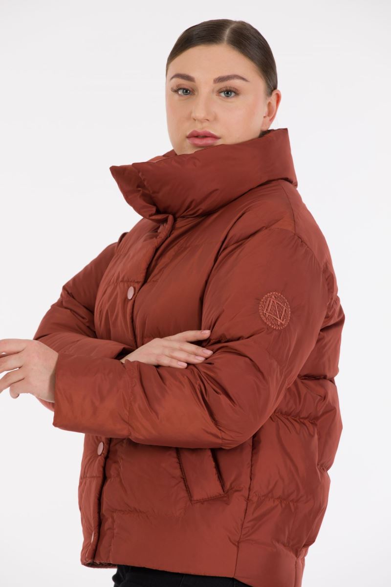 KAPİTONE MONT