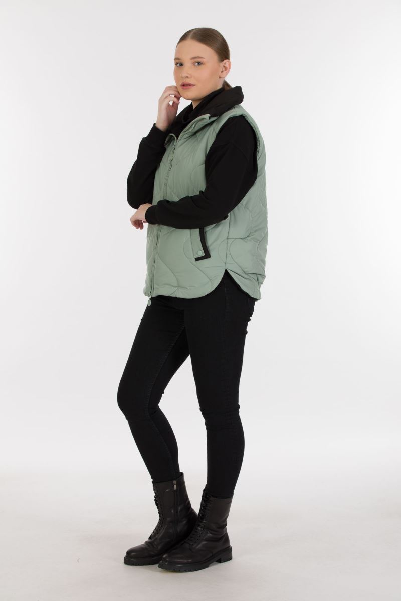 QUILTED VEST